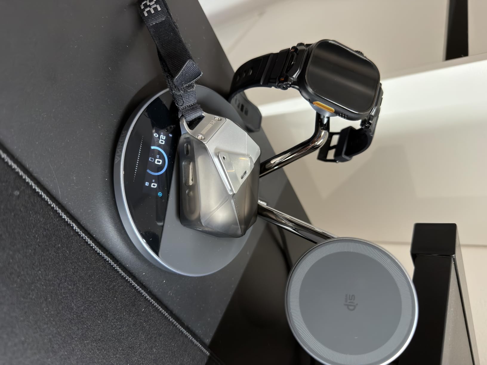 Anker Prime 3-in-1 Qi2.2 MagSafe Compatible 25W Wireless Charging Station | Smart Display, TEC Active Cooling, Apple Watch Charger, for iPhone 17, Apple Watch, AirPods Pro, and More (Adapter Included) customer photo 2