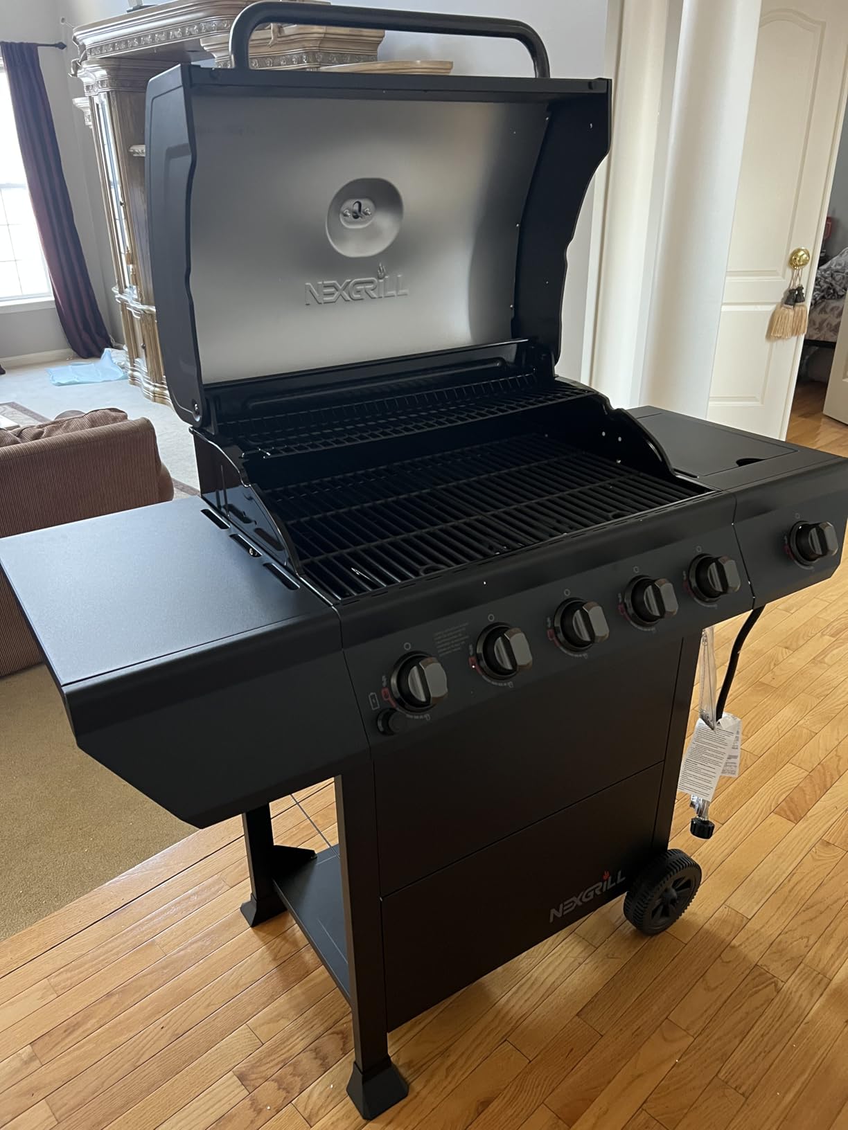 Nexgrill Propane 5-Burner Gas Grill, Side Burner & Stainless Steel Panel | Offers 67000 BTU, Built-In Thermometer, Electronic Ignition, 618 SQ In Cooking Space, Porcelain Cast Iron Grate, For BBQs customer photo 1