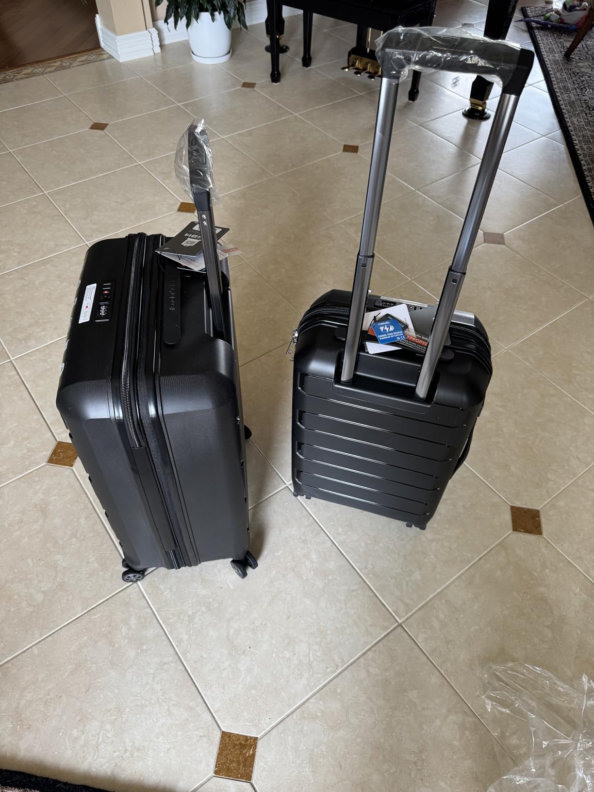 Traveler's Choice Pagosa Hardshell Expandable Luggage with Spinner Wheels, Black, 30-Inch Large customer photo 2