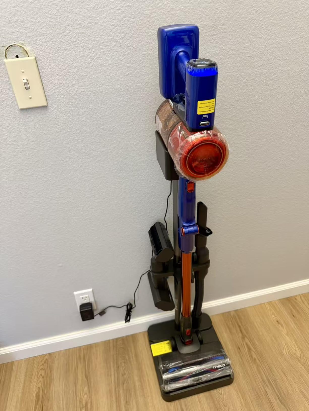 Tineco Pure ONE S70 Cordless Vacuum Cleaner, 200AW Powerful Suction, 3D Sense Pro Cleaning System, 6-Stage Filtration with 95min Runtime, Zero Tangle Brush with 180° Foldable Tube (Blue&Orange) customer photo 2