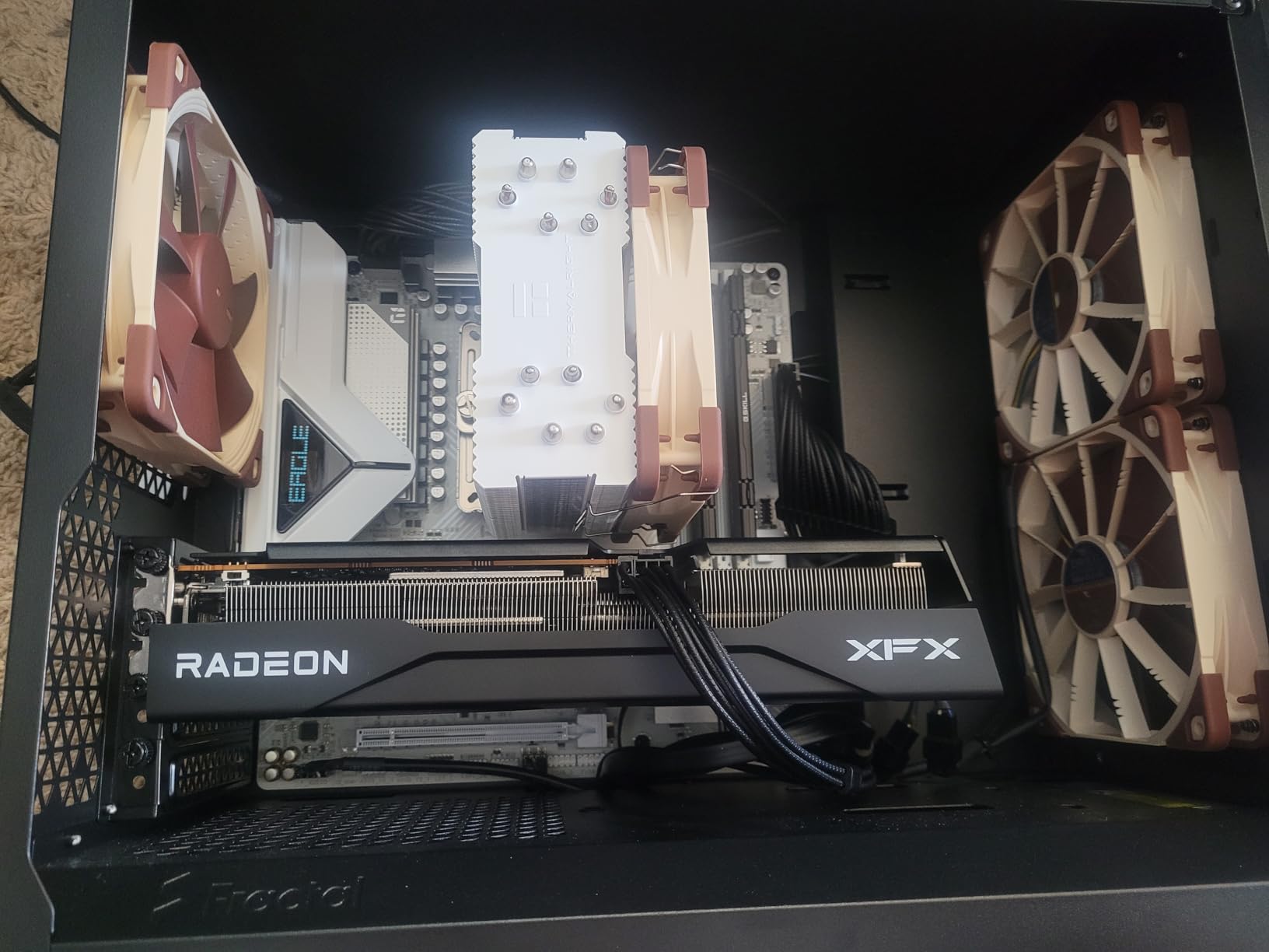 XFX Swift AMD Radeon RX 9060 XT OC Gaming Edition with 16GB GDDR6 HDMI 2xDP, RDNA 4 RX-96TSW16BQ customer photo 1