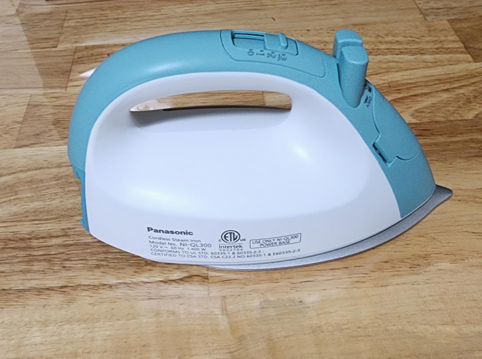 Panasonic Compact Cordless Steam Iron with Charging Station, Sage Green - NI-QL300G, Cordless Compact Steam Iron, Lightweight, Dry & Steam Settings, Non-Stick Sole Plate customer photo 1
