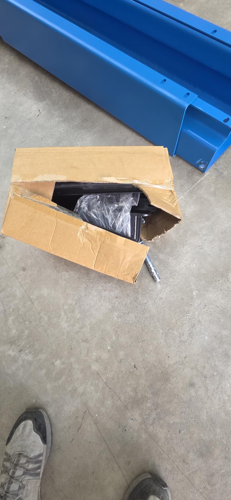 ME 11000lbs Lifting Capacity 2 Post Car Lift Clear Floor Design 220V customer photo 2
