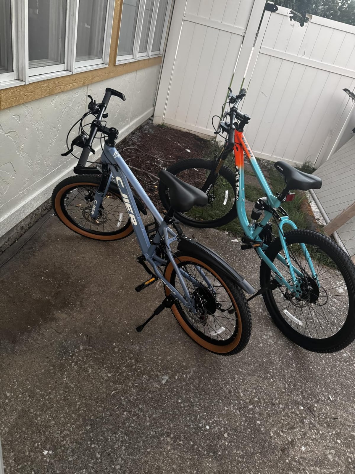 DEYGIA 24/26 inch Kids Mountain Bike, 21 Speeds Kids Bike for Boys/Girls, 2.125'' Tires MTB Bicycle with Suspension Fork, Disc Brakes, Internal Wiring Frame, Auxiliary Handle customer photo 2