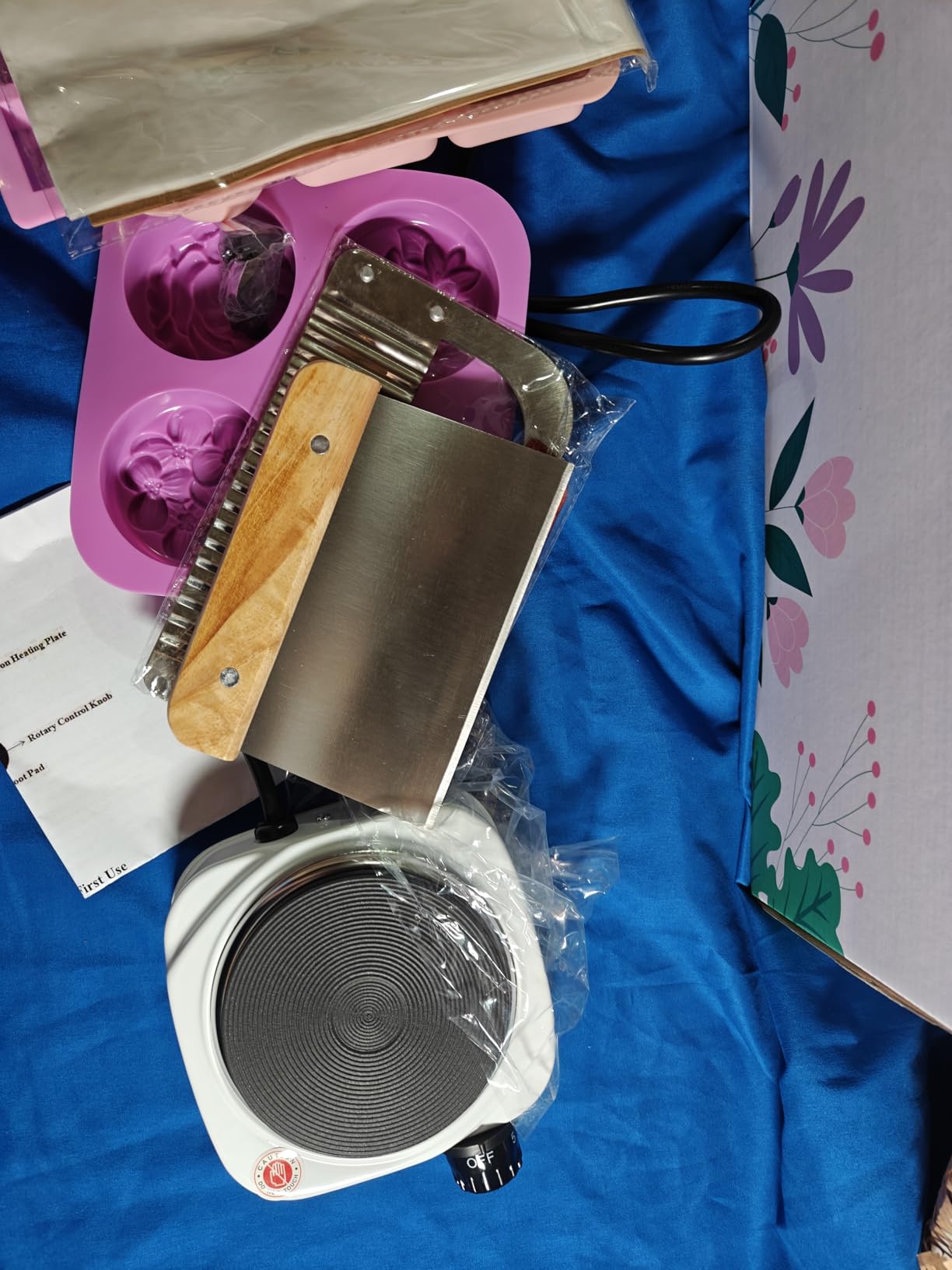 Soap Making Kit for Adults - Deluxe 40+ Pcs Melt and Pour Set with Removable Electric Melting Pot, Shea Butter & Clear Soap Base, Essential Oils, Silicone Molds, Dyes & Stamp customer photo 2