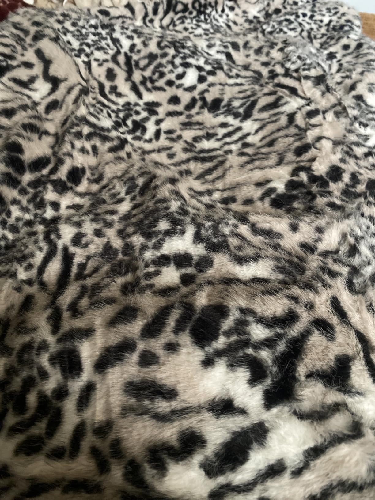 Luxury Faux Fur Heated Blanket Electric Throw - Leopard Print Ultra Soft Thick Warm Heated Blanket, 6 Heating Levels & 12 Hours Auto-Off, ETL Certified, Washable, Luxurious Gifts, 50''x60'' customer photo 1