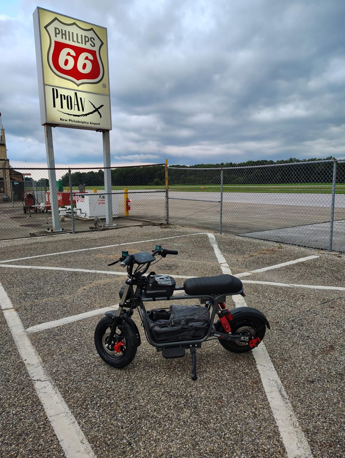 iScooter Electric Scooter for Adults with Seat, 1500W Motor, 35MPH Top Speed & 45 Miles Range, 15