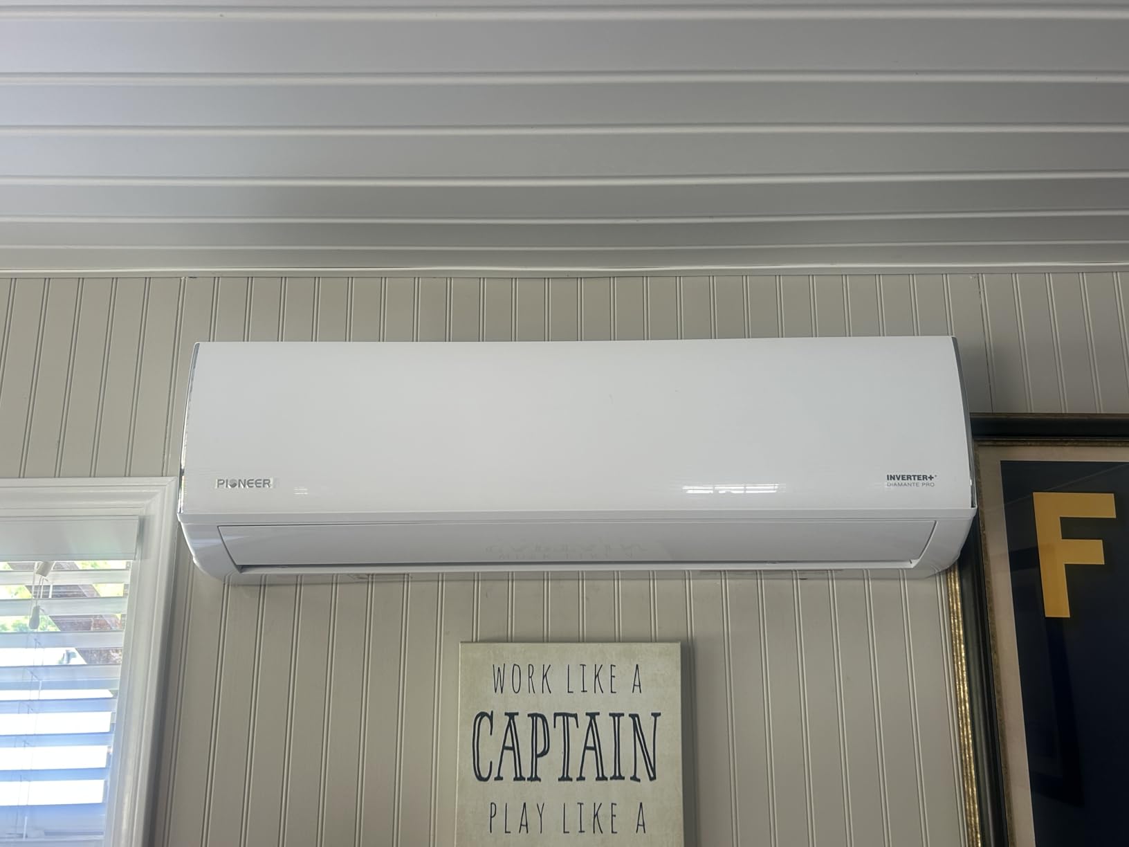 Diamante Pro 18,000 BTU 21 SEER2 230V High-Wall Ductless Mini-Split Air Conditioner Inverter Heat Pump with 16 Ft. Kit customer photo 1