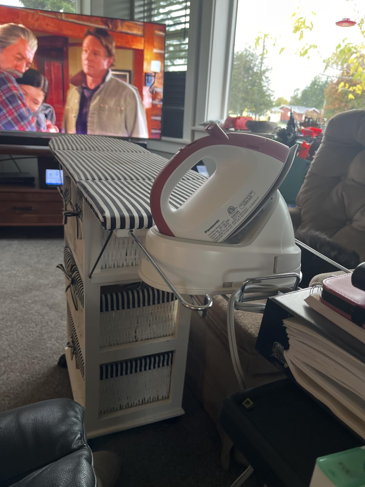 Panasonic Compact Cordless Steam Iron, NI-QL300R, Charging Station, Red - Cordless Compact Steam Iron, Light and Easy to Use, Dry & Steam Settings, Non-Stick Sole Plate, 1200 Watts customer photo 1