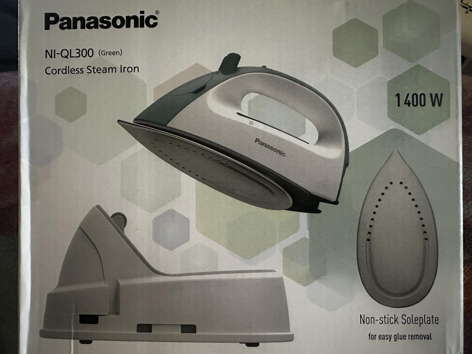 Panasonic Compact Cordless Steam Iron, NI-QL300R, Charging Station, Red - Cordless Compact Steam Iron, Light and Easy to Use, Dry & Steam Settings, Non-Stick Sole Plate, 1200 Watts customer photo 2