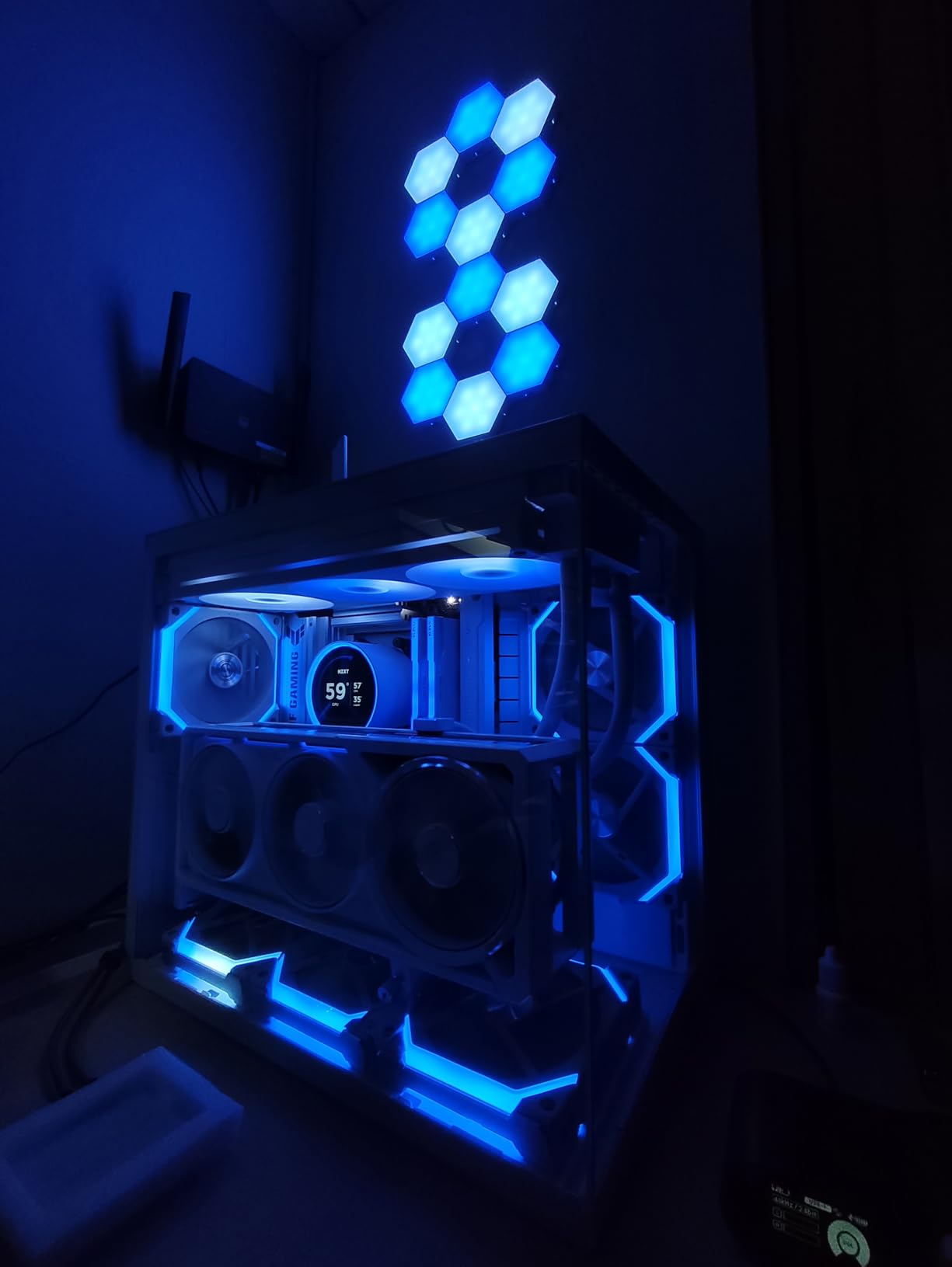 ASUS ROG Astral GeForce RTX 5080 16GB GDDR7 White OC Edition Graphics Card customer photo 1