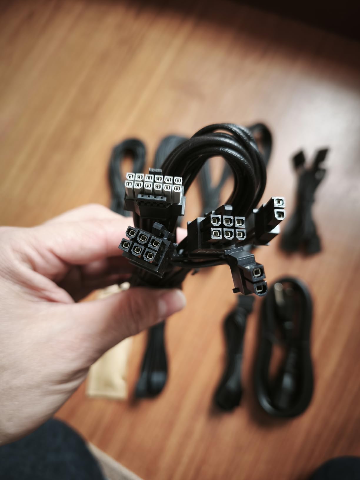 RM750e ATX 3.1 PCIe 5.1 Ready 750W Power Supply - Black | Native 12V-2x6 Cable Included, Low-Noise, Fully Modular, Cybenetics Gold, Modern Standby Mode, NA customer photo 2