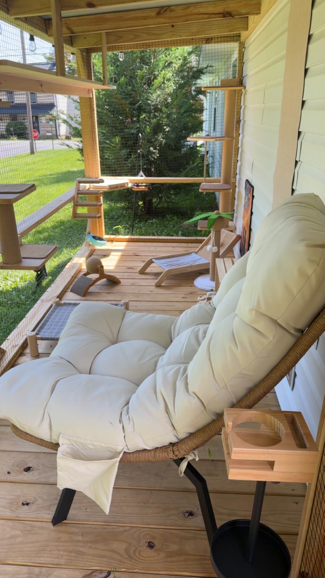 Vongrasig Swivel Wicker Chair PE Rattan Chair with Cushion, Oversized Patio Lounge Chair for Outdoor, Indoor, Balcony, Backyard, Garden, Living Room, Beige customer photo 2