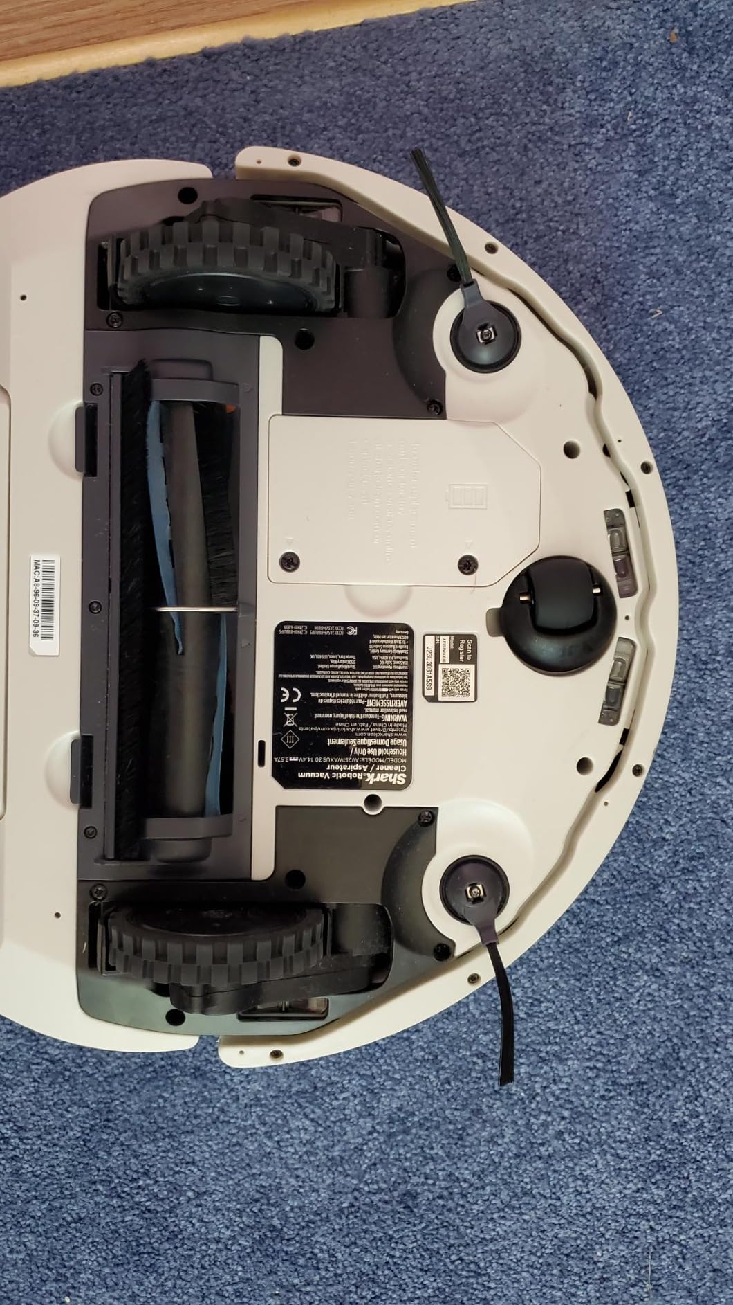 Shark Matrix Plus 2-in-1 Robot Vacuum & Mop, Black/Brass, AV2613WA customer photo 2