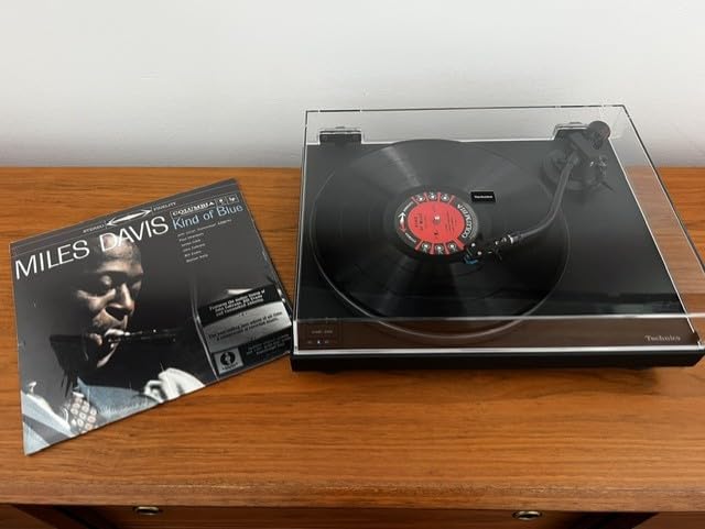 Technics Turntable, Premium Class HiFi Record Player with Coreless Direct Drive Motor and Bluetooth, Stable Playback, Audiophile-Grade Cartridge and Precision Tonearm, Dustcover Included - SL-40CBT-H customer photo 2