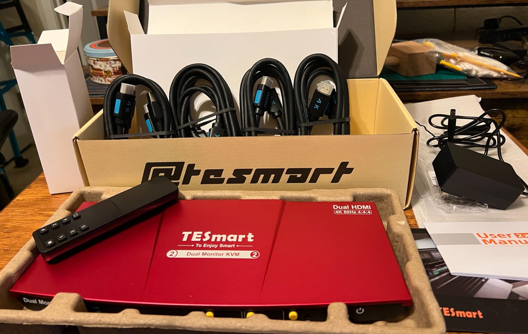 TESmart USB 3.0 HDMI KVM Switch 2 Monitors 2 Computers 4K@60Hz, Dual Monitor KVM Switch HDMI 2 Port Extended Display, Audio & Microphone, EDID Emulators, Hotkey Switch with Input Cables customer photo 1