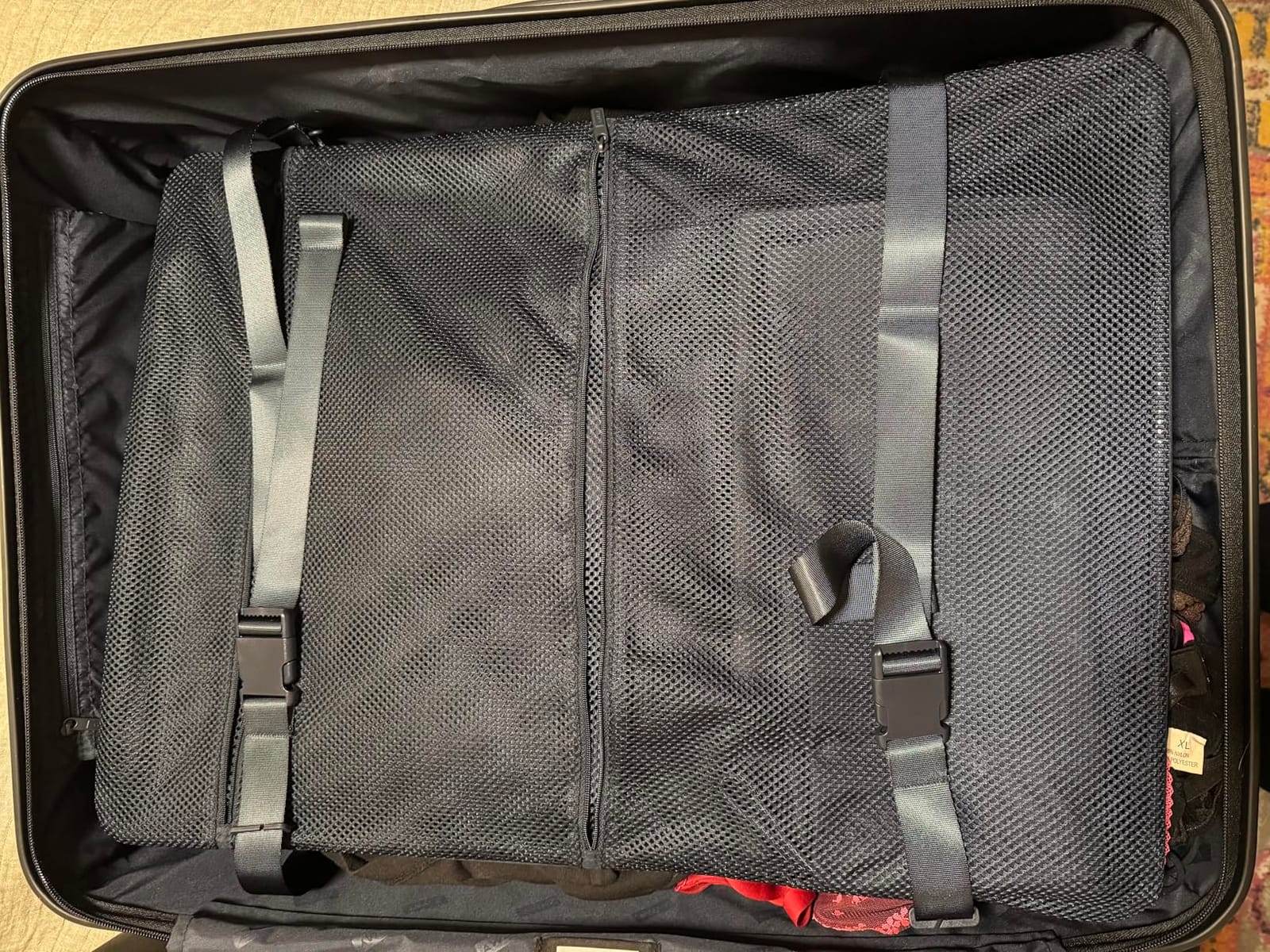 Away Large Checked Luggage, 29-inch Lightweight Hardside Spinner Suitcase customer photo 1