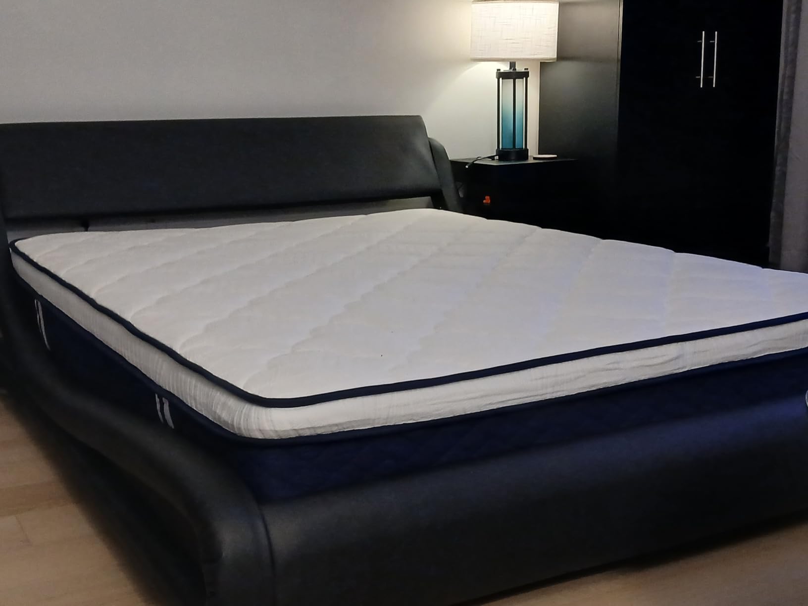 Medium Firm Queen Mattress 14 Inch - Hotel Collection Hybrid Mattress with 7-Zone Support for Spinal Alignment, Extra Back & Hip Support, Fiberglass-Free, CertiPUR-US Certified, 365-Night Trial customer photo 2