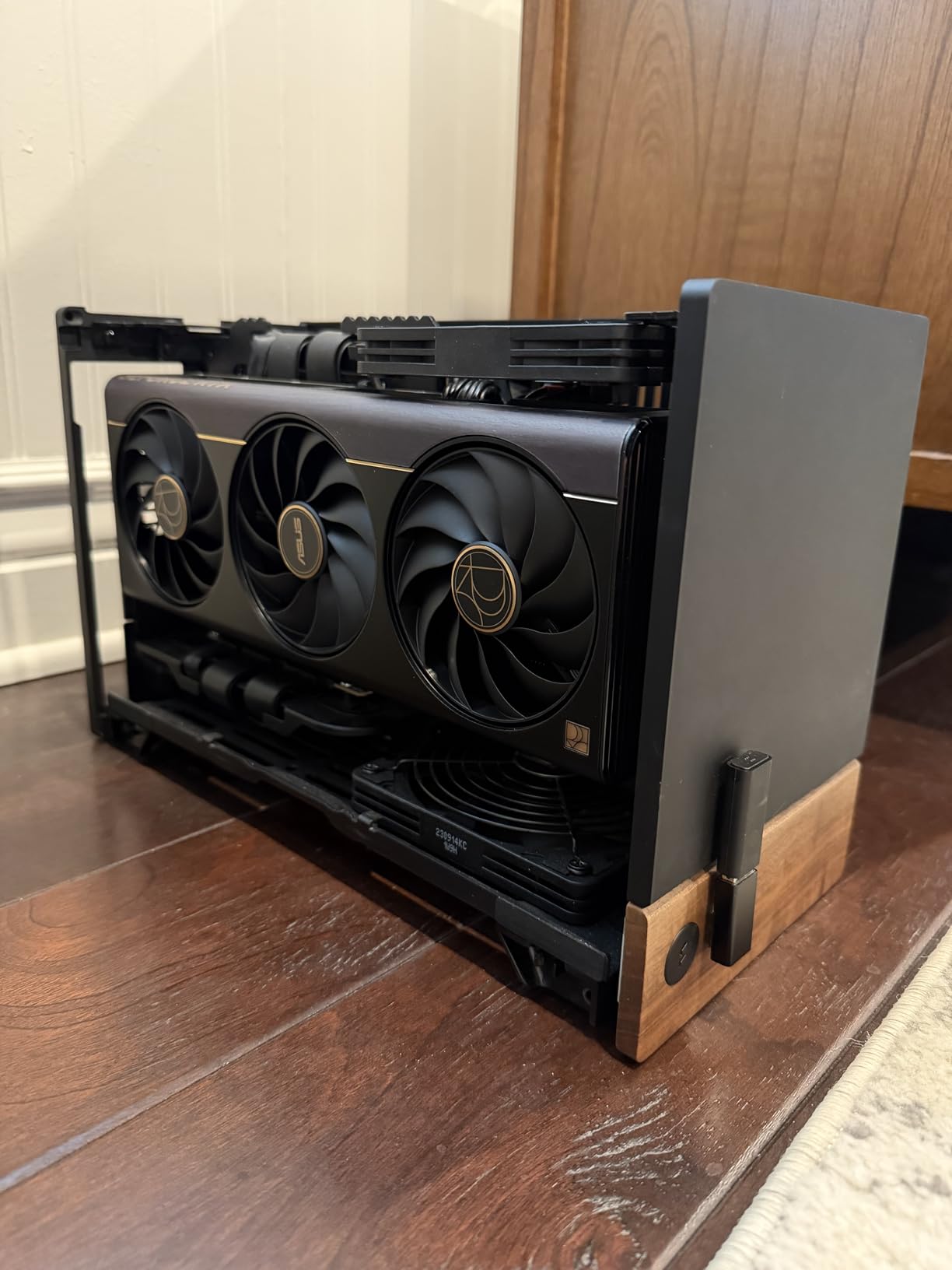 ASUS ProArt NVIDIA GeForce RTX 5080 16GB GDDR7 OC Edition Graphics Card (PCIe 5.0, USB Type-C, HDMI/DP 2.1, 2.5-Slot, SFF Ready, Axial-tech Fans, Vapor Chamber), 3 Year Warranty customer photo 2