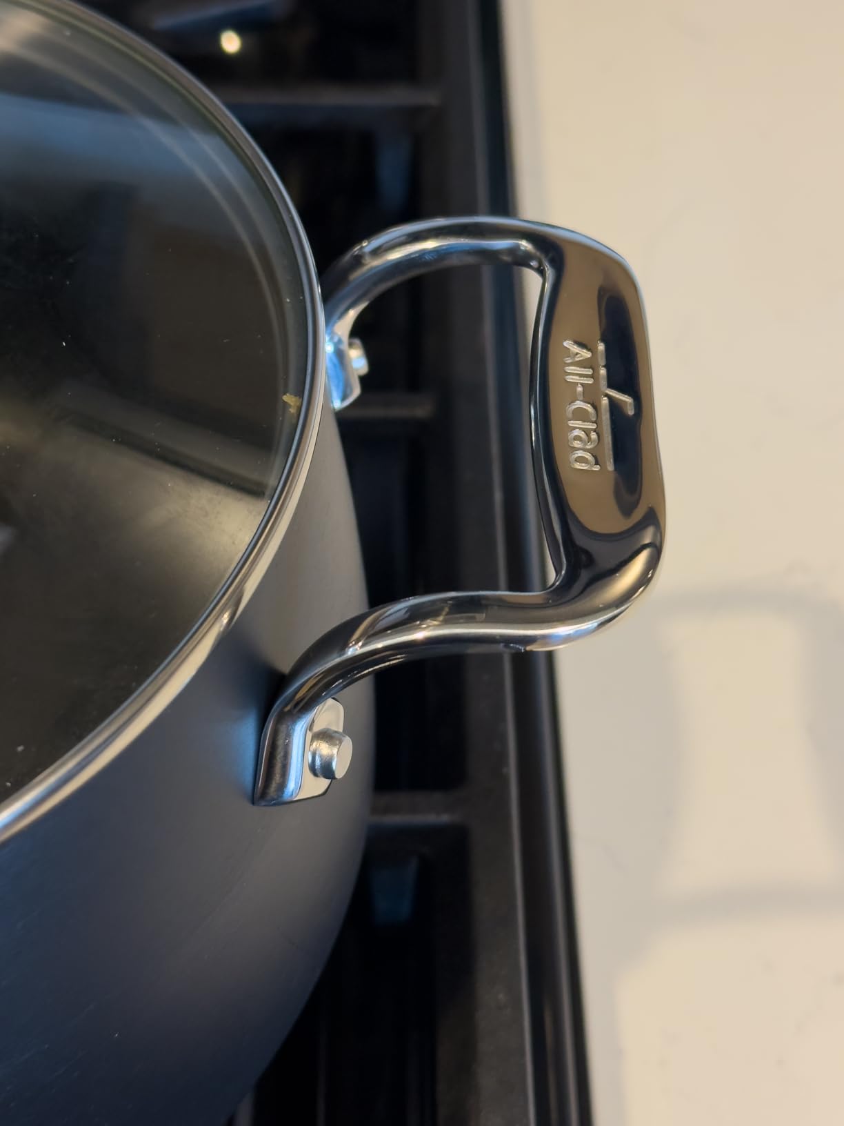 All-Clad HA1 Expert Hard Anodized Nonstick Stock Pot with Lid (8 Qt) customer photo 1
