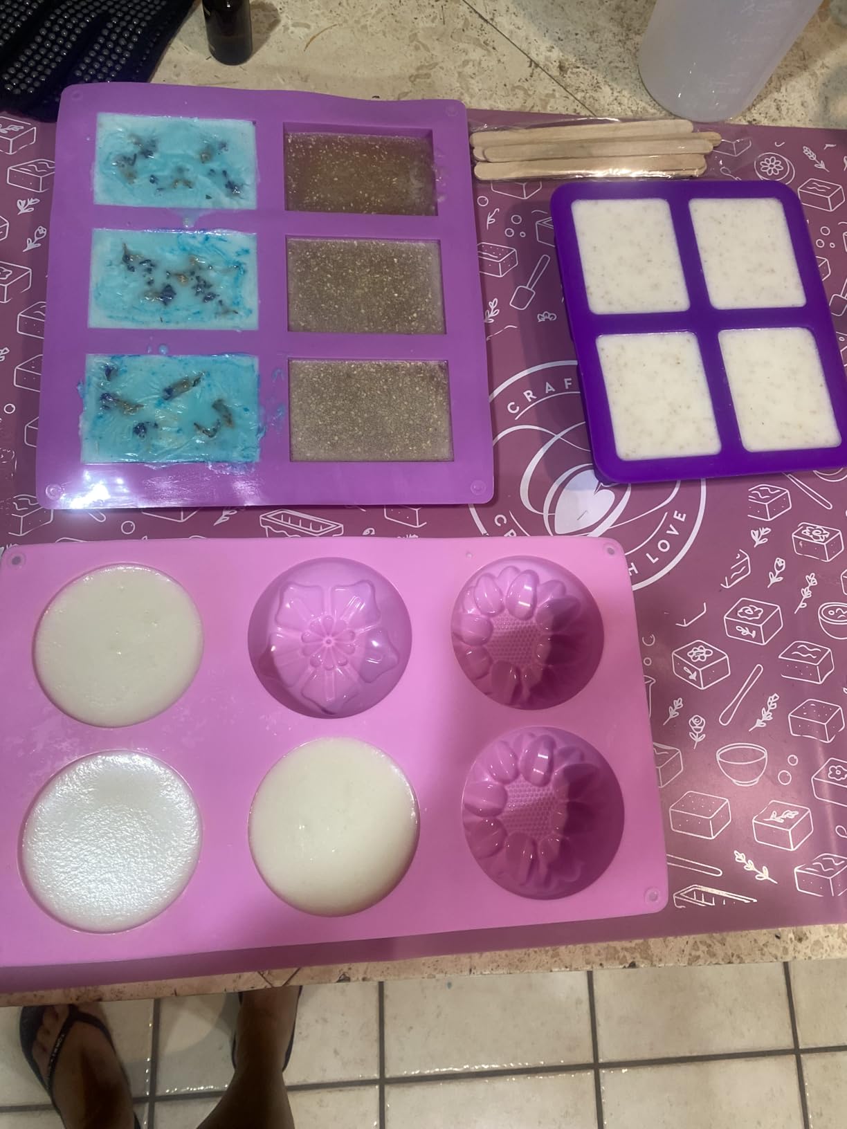 CraftZee SUPER DELUXE Soap Making Kit - All-in-One Soap Making Supplies with 6lbs Soap Base, 8 Dyes, 8 Essential Oils, Silicone Molds, Cutters, All Essential Tools & Instructions customer photo 2