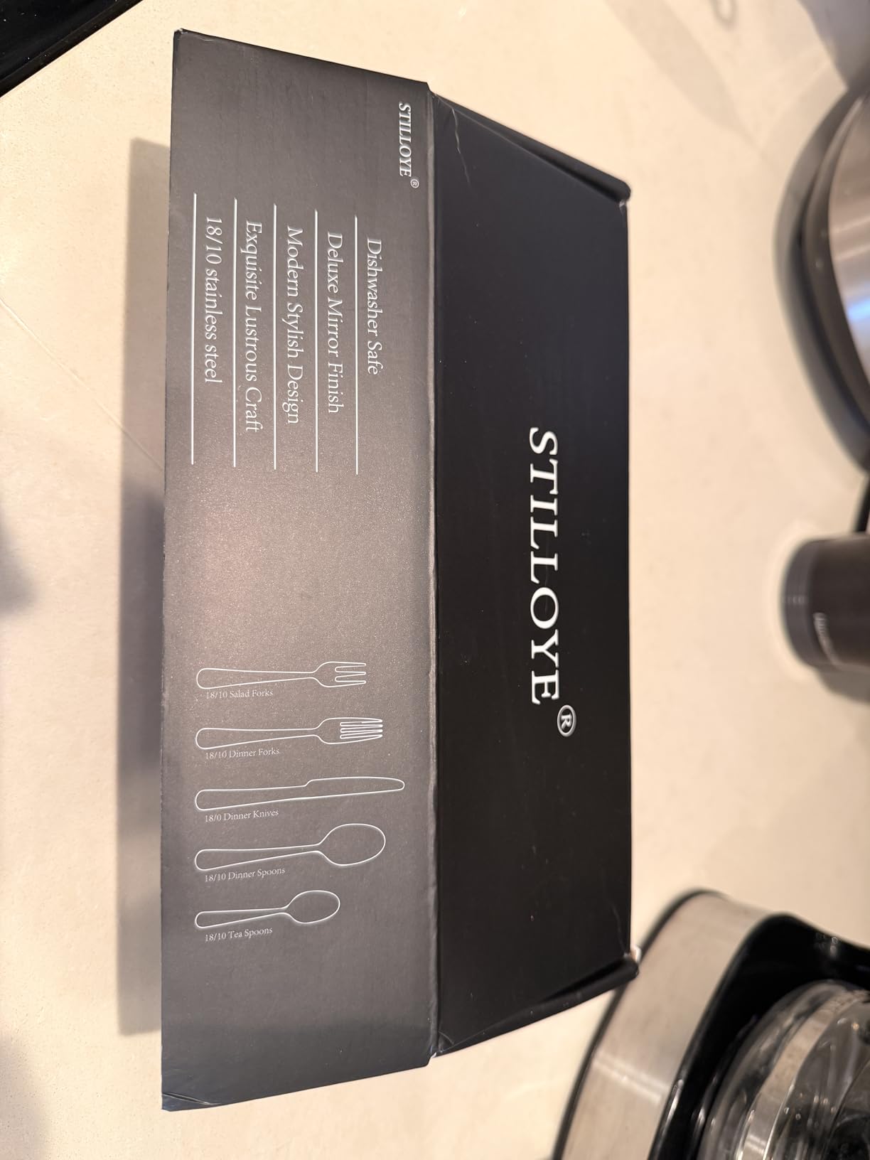 18/10 Silverware Set for 8, 40 Piece Stainless Steel Flatware Set Cutlery | Rust Proof Mirror Polished knives Forks Spoons Utensils, Dishwasher Safe for Dinner Home Kitchen, Wedding Party customer photo 1