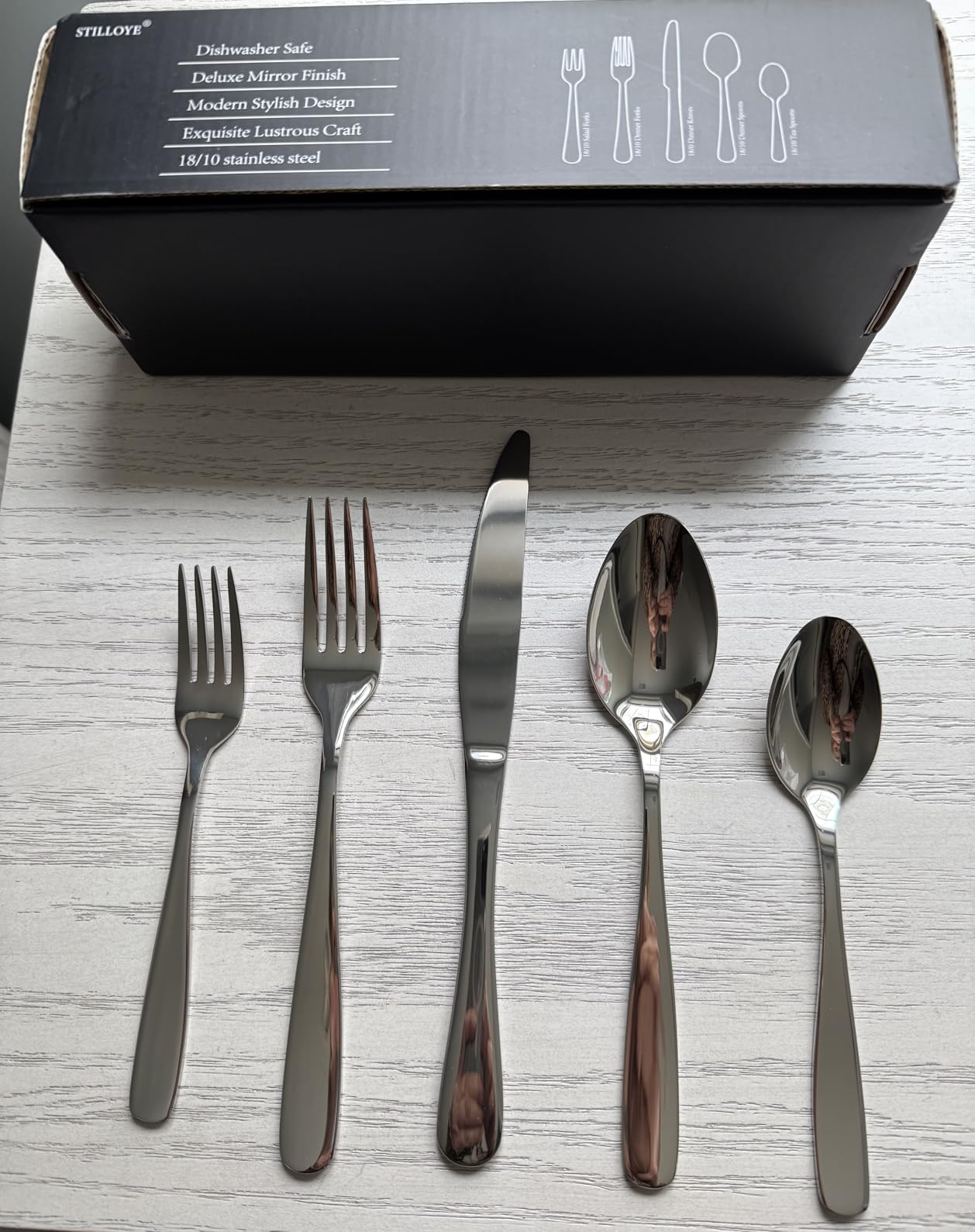 18/10 Silverware Set for 8, 40 Piece Stainless Steel Flatware Set Cutlery | Rust Proof Mirror Polished knives Forks Spoons Utensils, Dishwasher Safe for Dinner Home Kitchen, Wedding Party customer photo 2