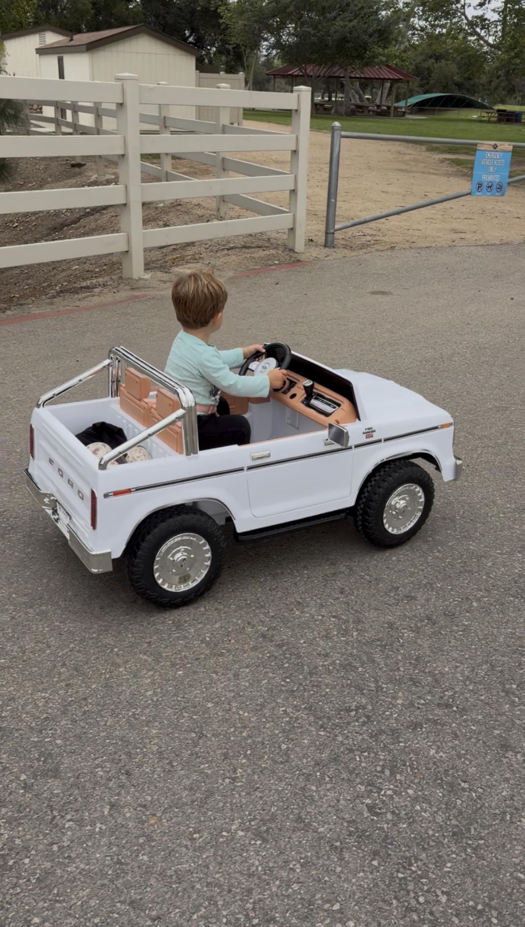 ANPABO Licensed Ford F-150 24V 2 Seater Ride on Car for Kids, 4x100W Motors for All-Terrain Electric Car with Parental Remote, Retro Style, 3-Speeds, Large Storage Box, Music Player, Aged 3-8, Blue customer photo 2