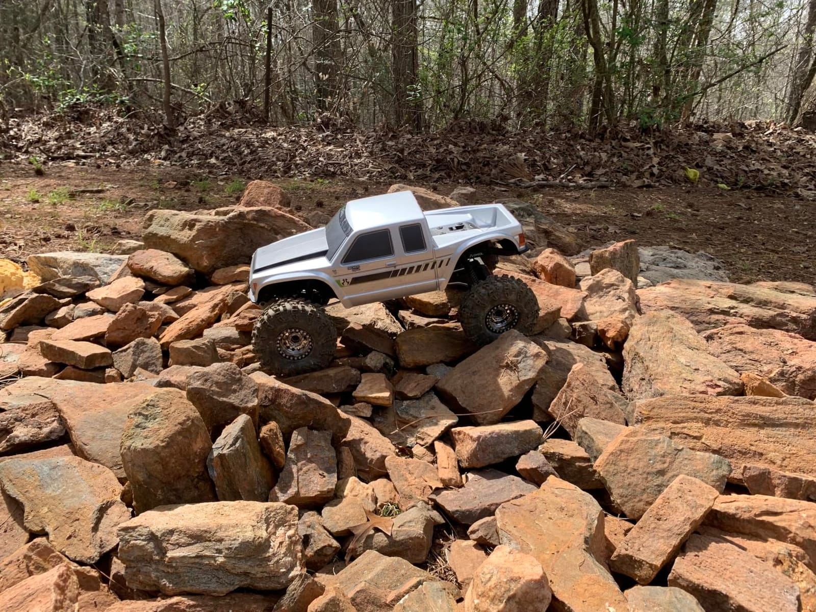 Axial RC Truck 1/10 SCX10 III Coyote 4X4 RTR (Battery and Charger Not Included) Brushed Rock Crawler, Silver customer photo 1