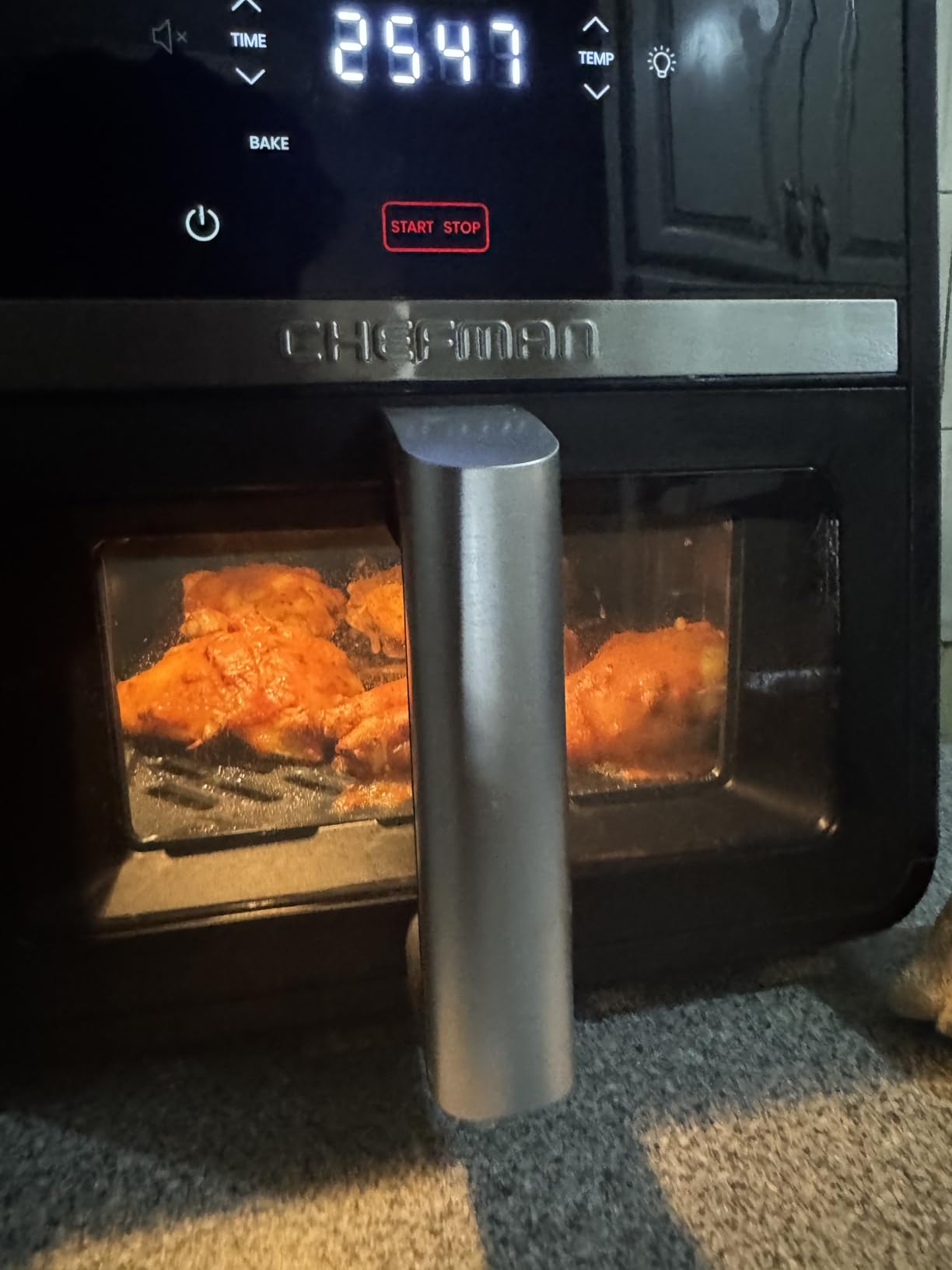 Chefman Air Fryer 9 Qt | TurboFry 7-in-1 High-Powered 450°F Cooking for Crispier and Even Results | XL Basket with Viewing Window | Air Fry, Bake, Broil, Reheat, Dehydrate, Defrost, Keep Warm customer photo 2