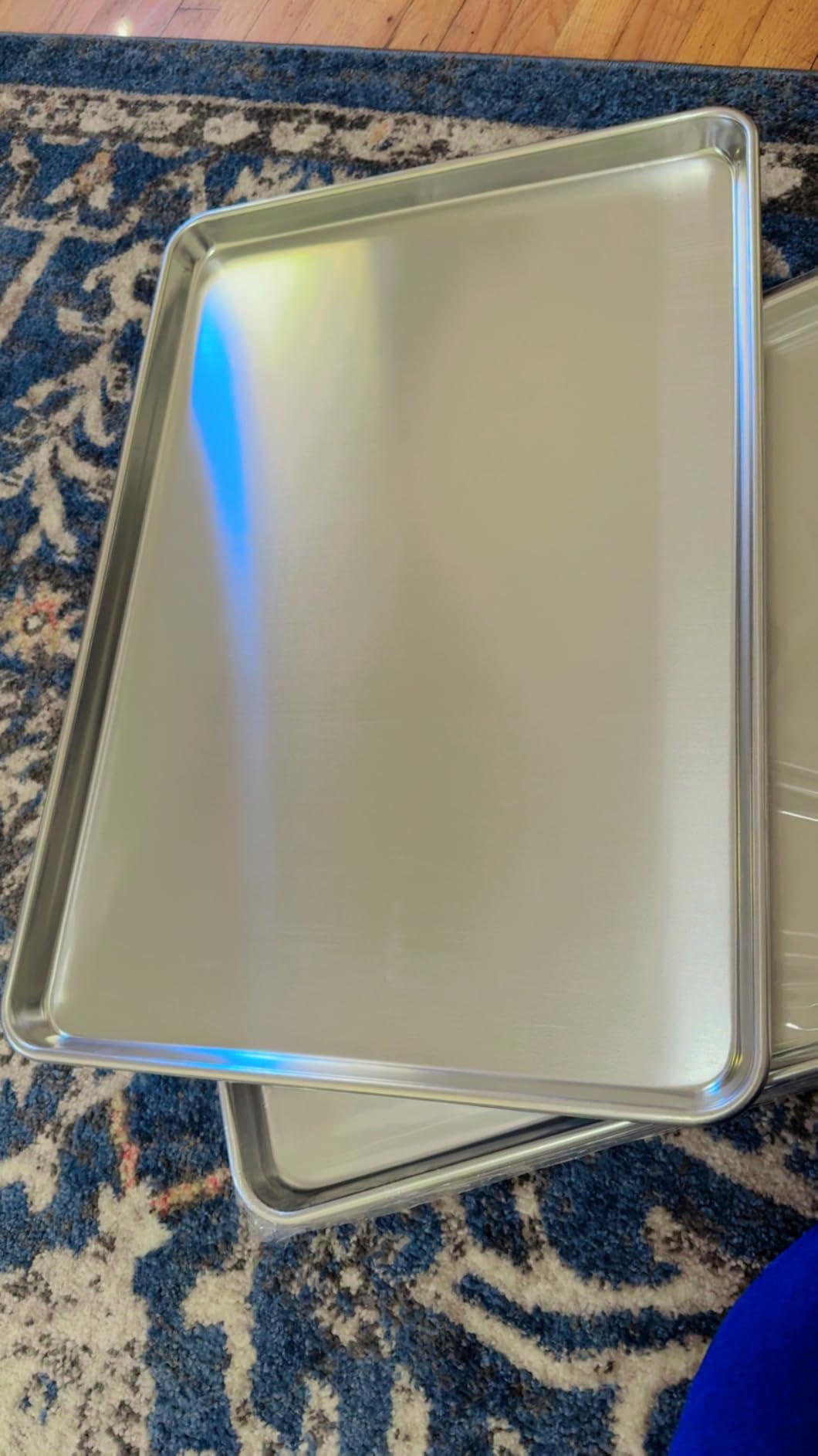 Full Size Commercial Quality Baking Sheet Pan, Bastwe Aluminum Cookie Tray Pan for Oven, Freezer, Bakery, Hotel Restaurant, Thick Steel Rim Prevents Warping (6 Pack, 26 x 18 Inch) customer photo 1