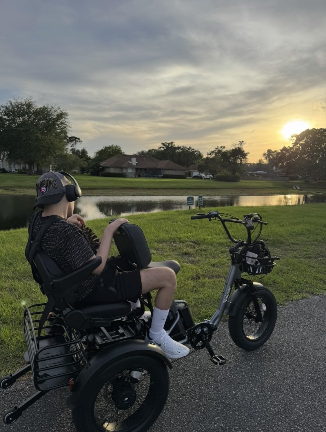 Folding Electric Tricycle for Adults 2 Seater, 20MPH 100 Miles 4