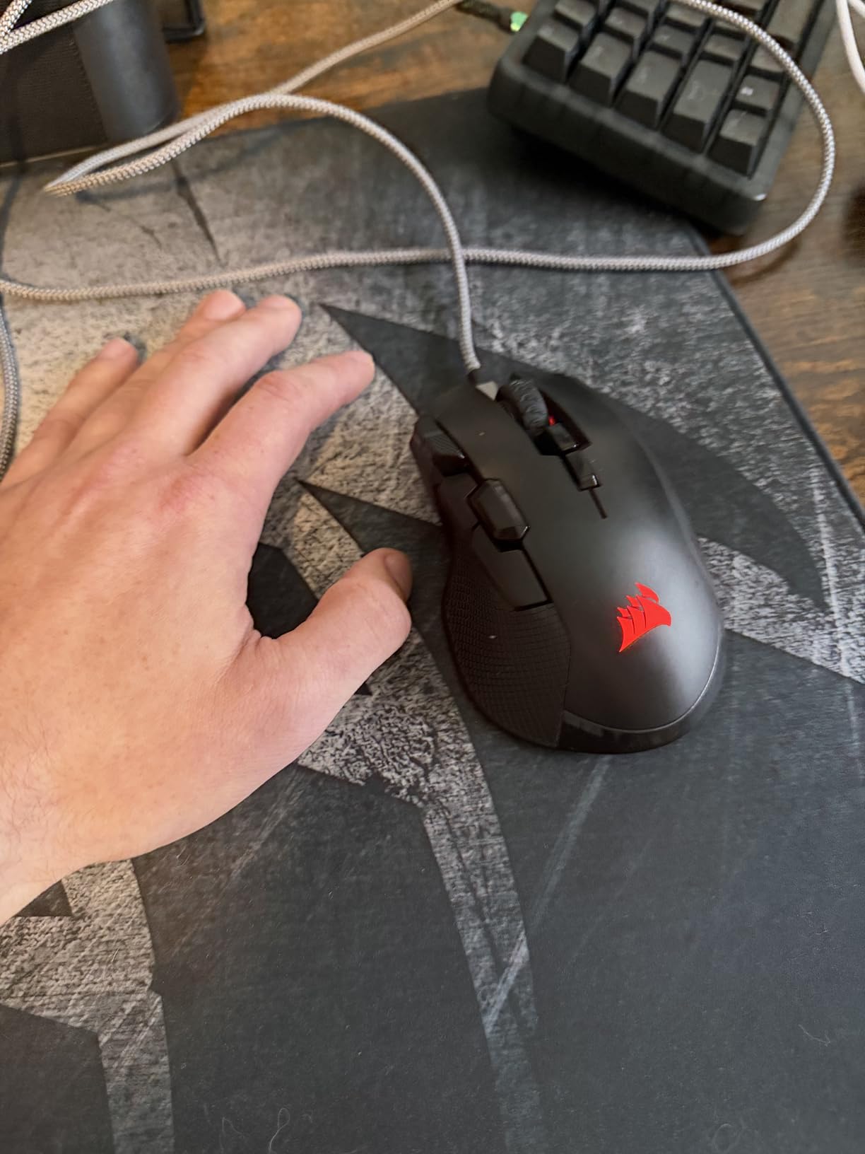 CORSAIR IRONCLAW Wireless SE Gaming Mouse - Black | 26,000 DPI, Ergonomic Design for Larger Hands, 10 Programmable Buttons, for MOBA, FPS, MMO customer photo 1