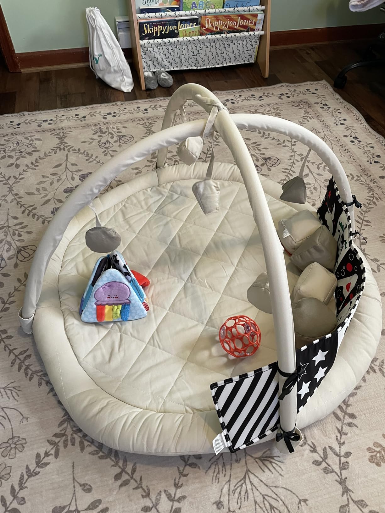 Snuggle Me Baby Play Gym, 100% Organic Cotton Tummy Time Mat (0-36 Months) customer photo 1
