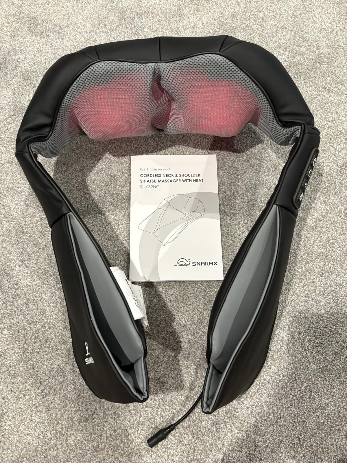 Snailax Cordless Neck Massager with Heat, Rechargeable Shiatsu Neck Back Massager for Pain Relief Deep Tissue, 4D Knead Shoulder Massager Pillow customer photo 2
