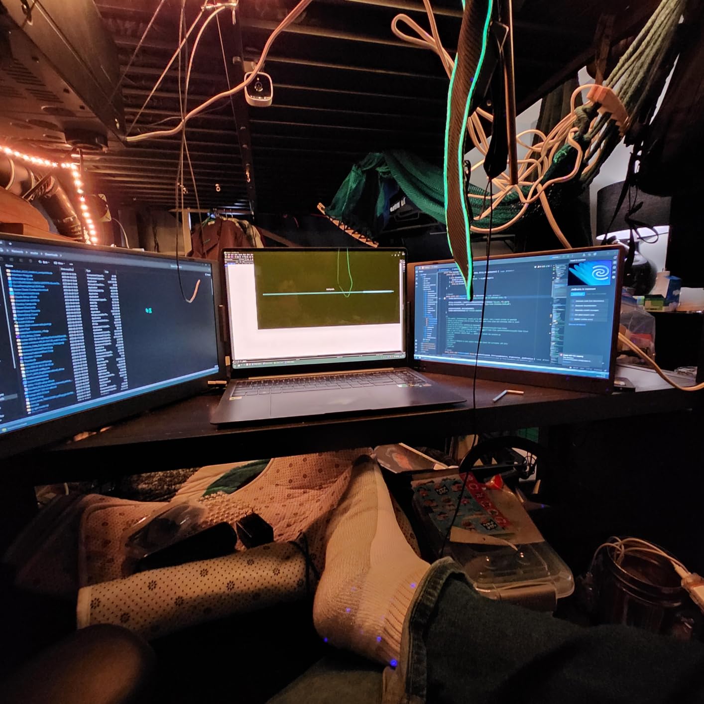 Triple Screen Laptop Monitor Extender, Quad Monitor 15.6