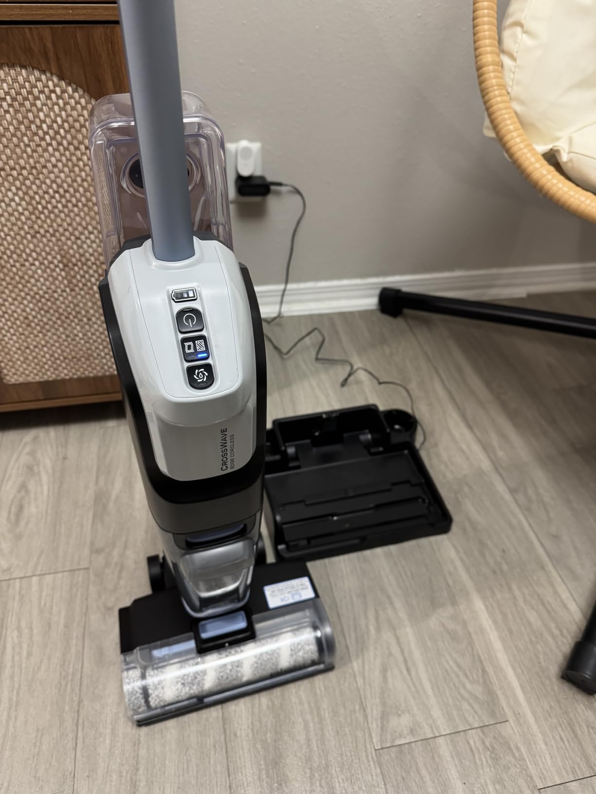 Bissell CrossWave Edge Cordless Plus Wet Dry Vacuum & Mop, 4329G customer photo 2