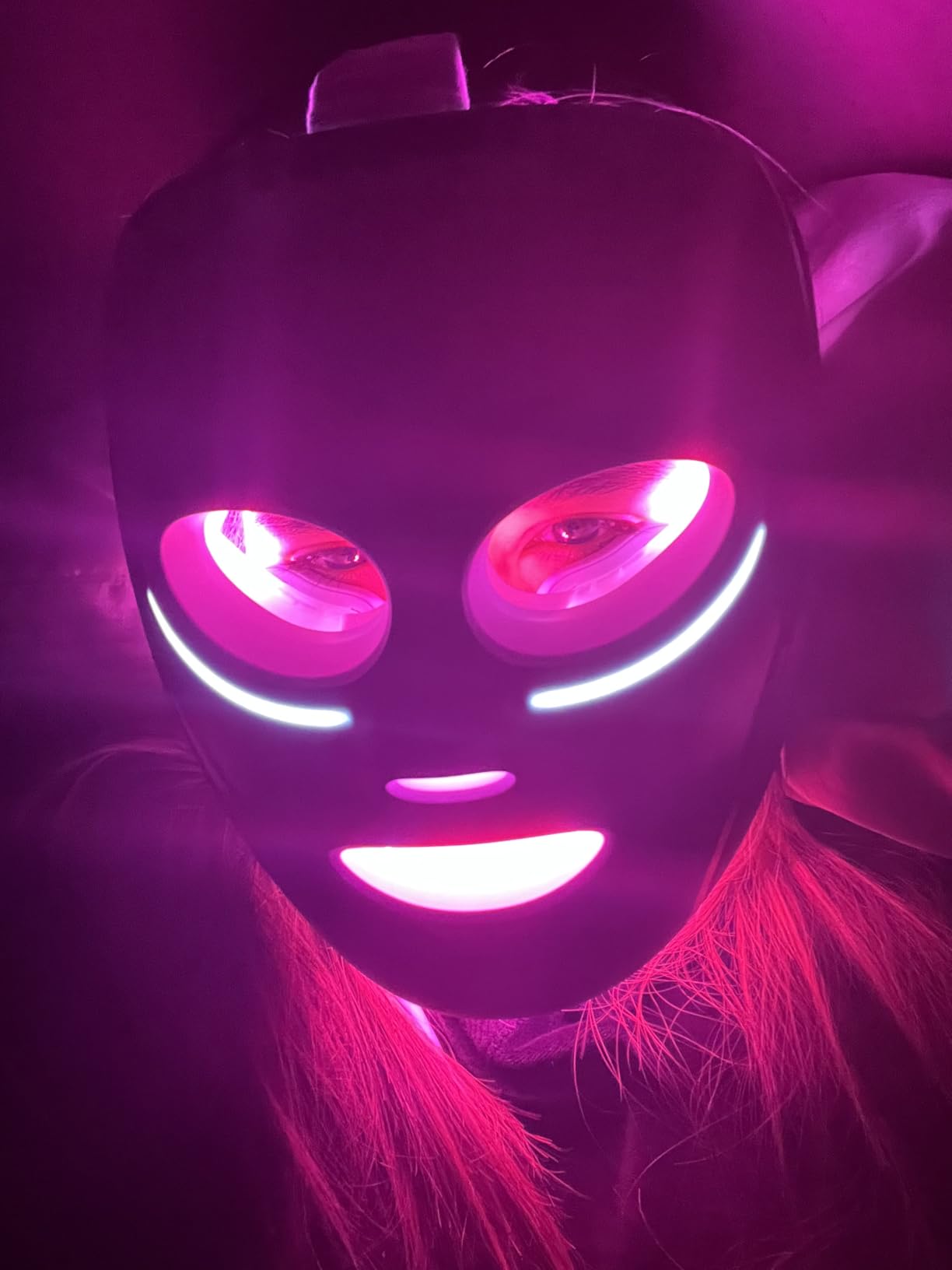 Shark CryoGlow LED Face Mask in Rose Glow, FW312PK customer photo 2