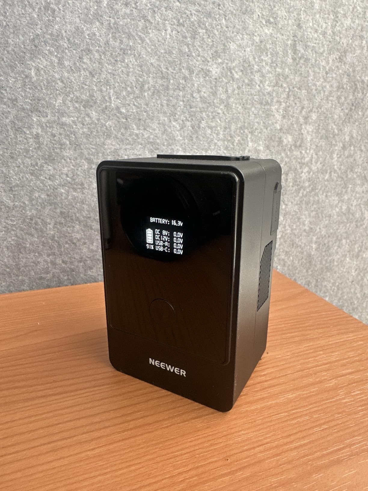 NEEWER Mini V Mount Battery, 6800mAh 99Wh V Lock Battery, PD65W Fast Charging/D Tap/BP/USB A/Dual DC Port/OLED Display for Camcorder Video Camera Compatible with SmallRig BMPCC 4k 6k, PS099E customer photo 1