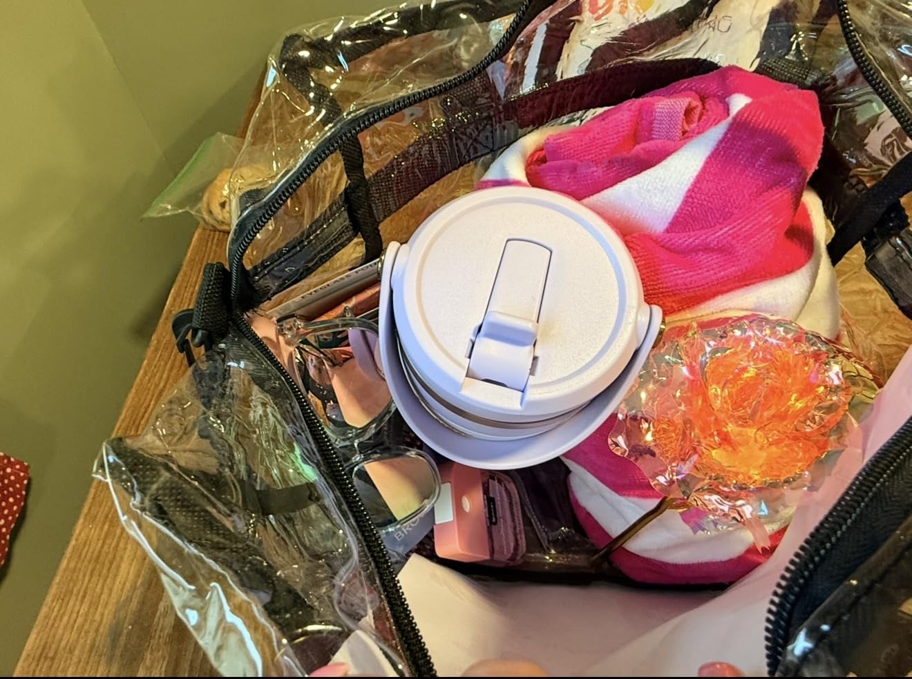 Hydrapeak Nomad 32 oz Tumbler with Handle and Straw Lid, Scallop Silicone Boot, Gold Trim, Leakproof, Double Insulated Stainless Steel Cup (Dlavender) customer photo 1