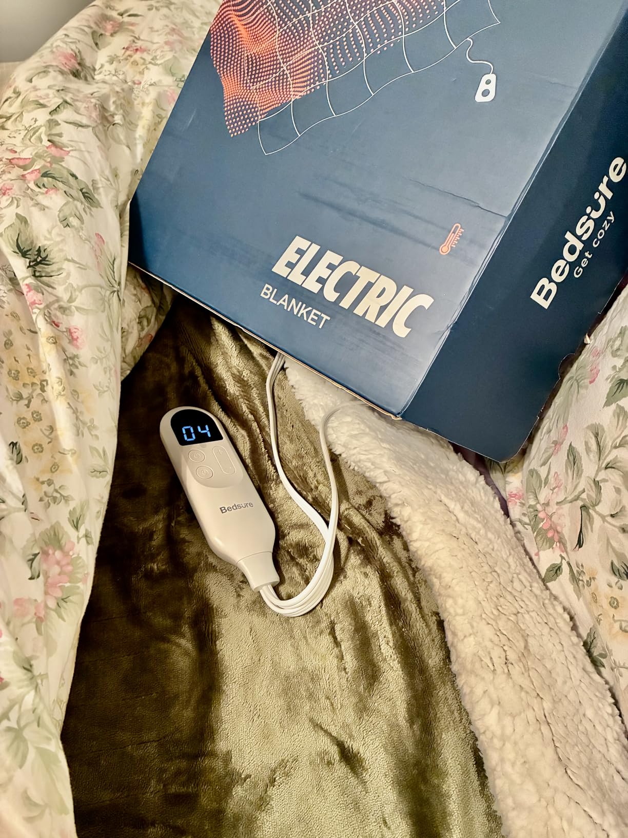 Bedsure Electric Blanket Queen Size - Dual Control Heated Blanket Queen, Fast Heating with 6 Time Settings (Up to 10H) & 6 Heat Settings, Warm Gift for Grandma (84x90 inches, Grey) customer photo 2