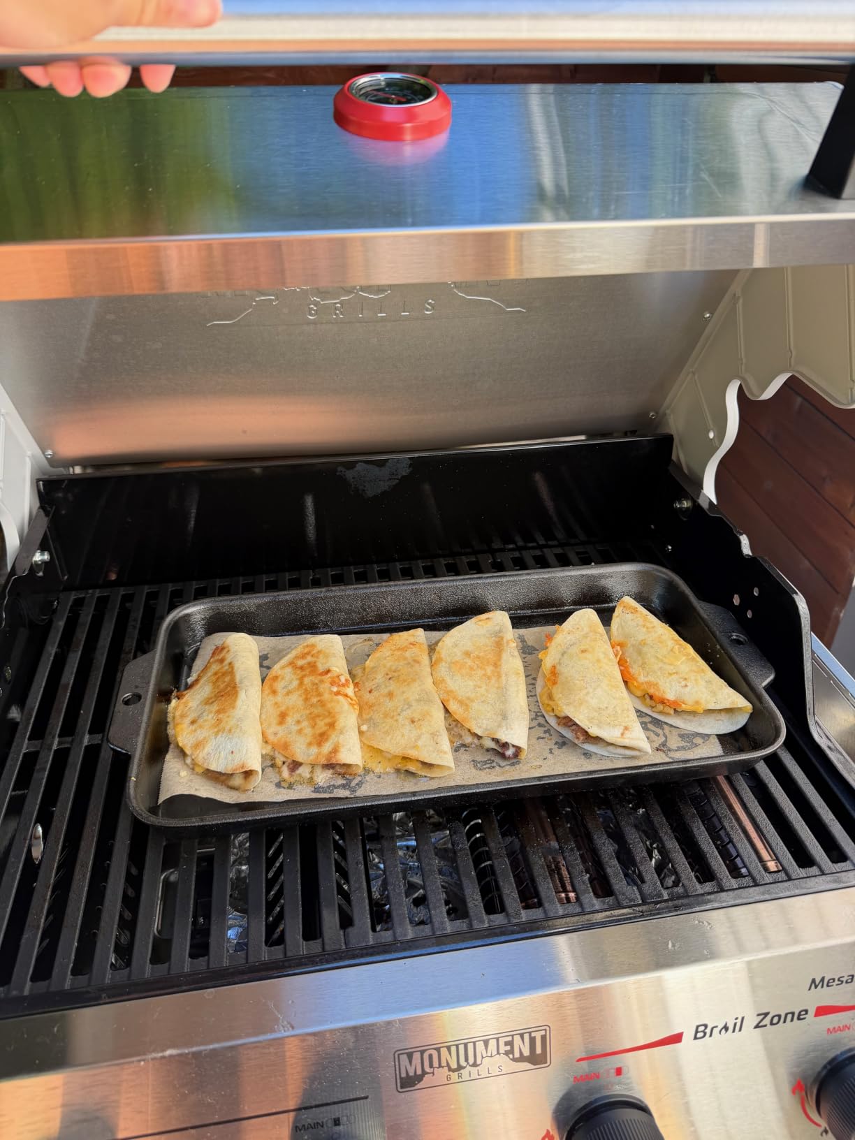 Monument Grills 4 Burner Propane Gas Grill with Advanced Broil Zone, Stainless Steel Outdoor Mesa 2 Barbecue Grill, Foldable Side Shelves, 500F in 5 Mins, Fast Assembly, Mesa II 410FBZ customer photo 1