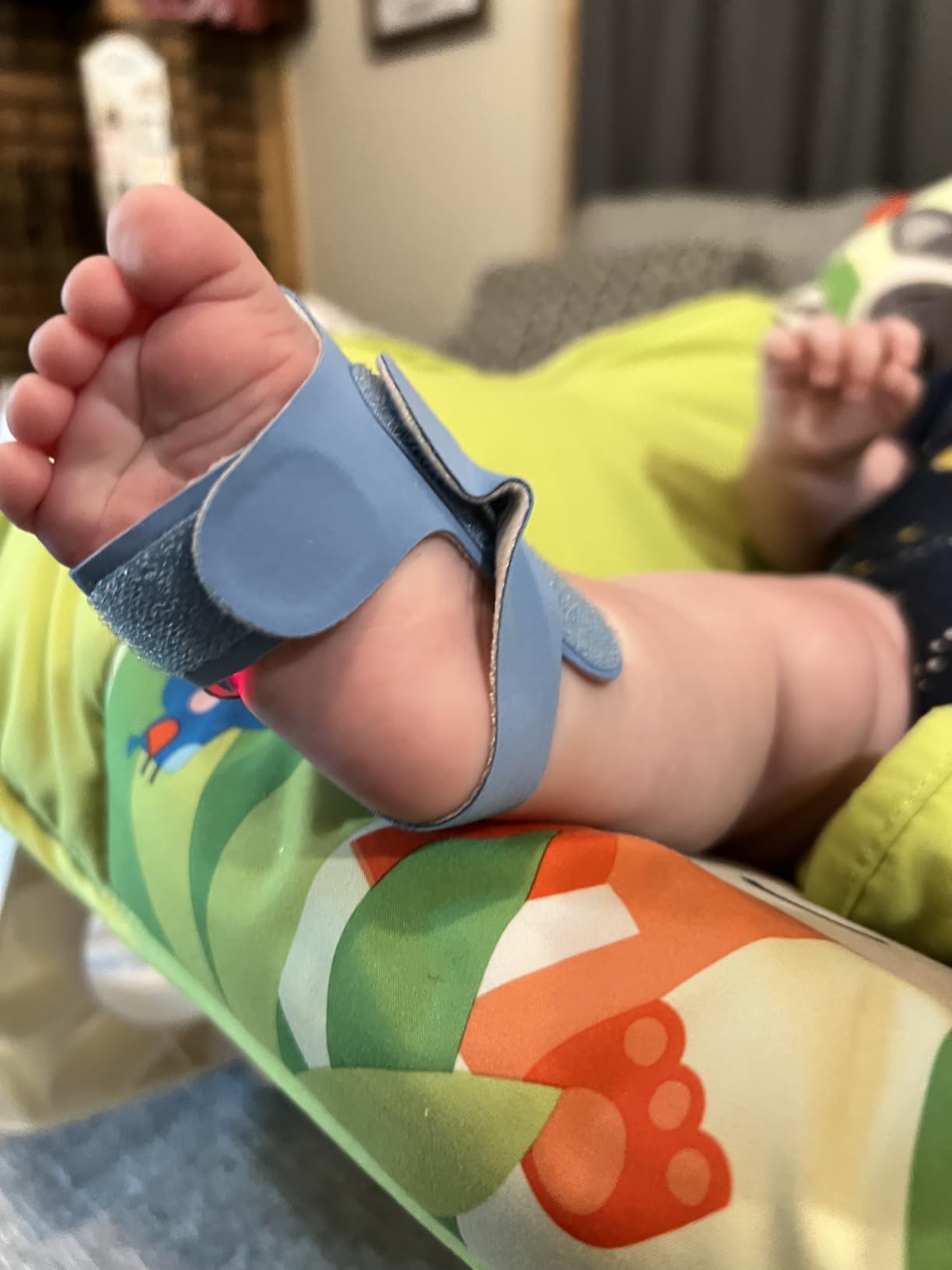 Sense-U Smart Sock Shoe 2 (Long Range) Baby Monitor with Access from Anywhere: Track Heart Rate, Sleep Patterns, with Transmissive PPG Foot Sensor customer photo 1