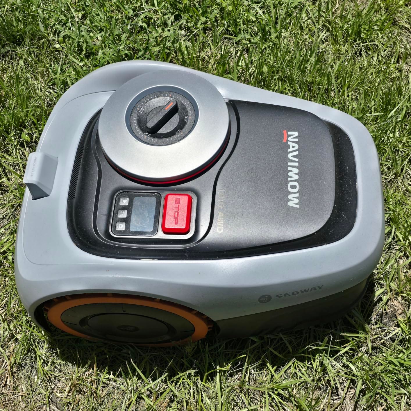 Segway Navimow i210 AWD Robot Lawn Mower Wire Free, 0.25 Acre, 45% Slopes | Perimeter Wire-Free Setup, NRTK-Vision Auto Mapping, 2-3.6-Inch Cutting Height, 5.1Ah Battery, 20-Zone App Control customer photo 2