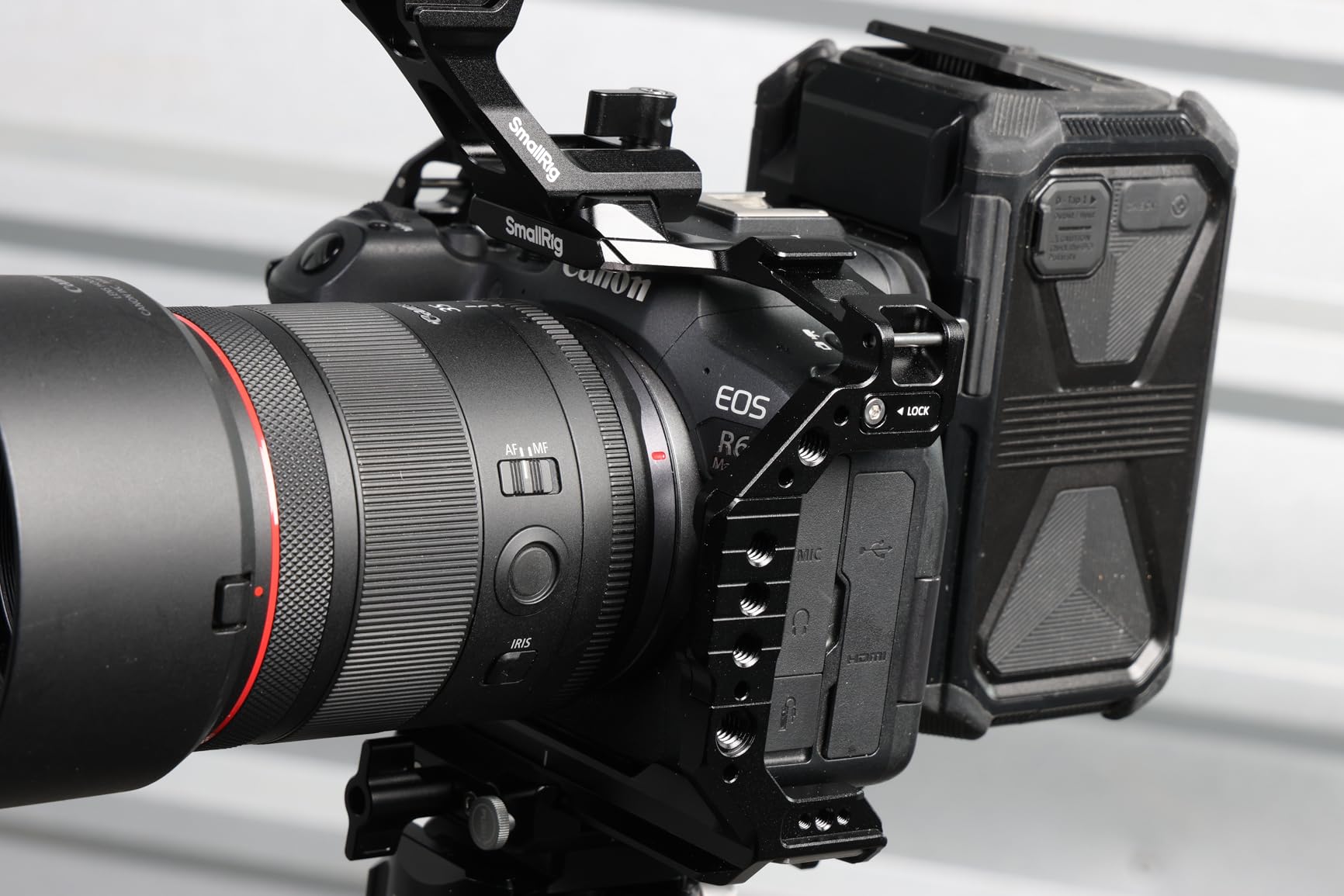 SmallRig Cage Kit for Canon R6 Mark III with Top Handle and Cable Clamp customer photo 1