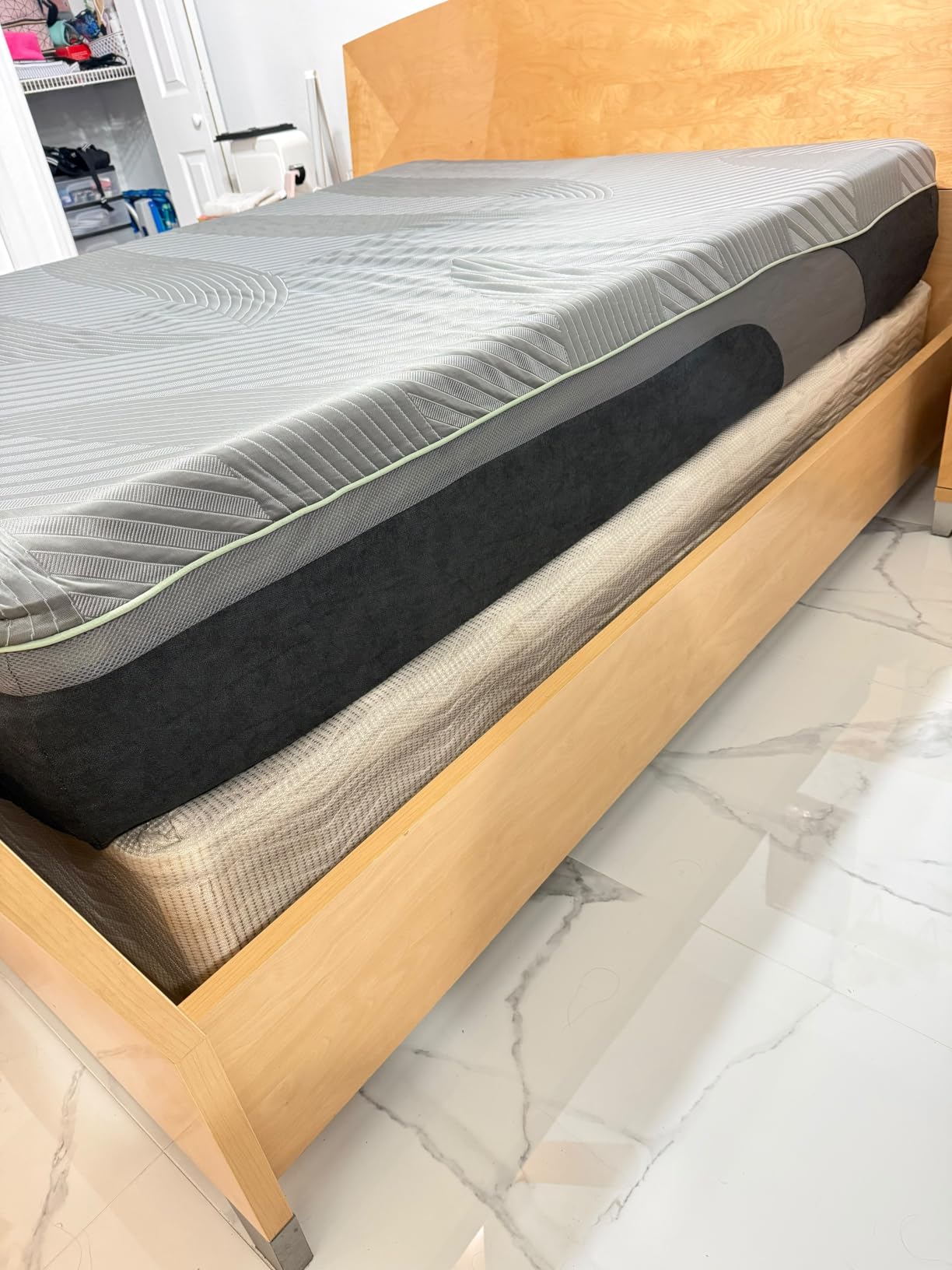 Novilla AiryFlow 12 Inch Queen Size Mattress, Queen Memory Foam Mattress customer photo 2