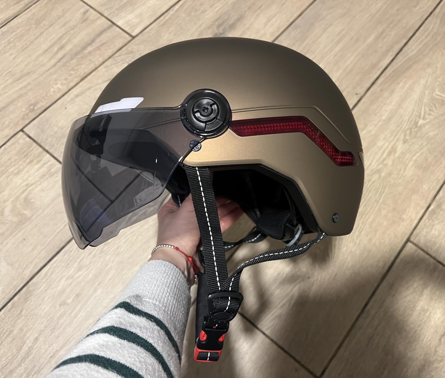 ILM Smart Adult Bike Helmet Front Side Rear LED Light Automatic G-Sensor Turn Signal & Brake Warning Road Cycling Model MB101L customer photo 2