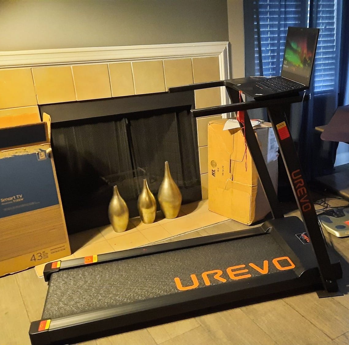 UREVO Auto Incline 12% Walking Pad, Quiet Motorized Desk Treadmill for Home customer photo 2
