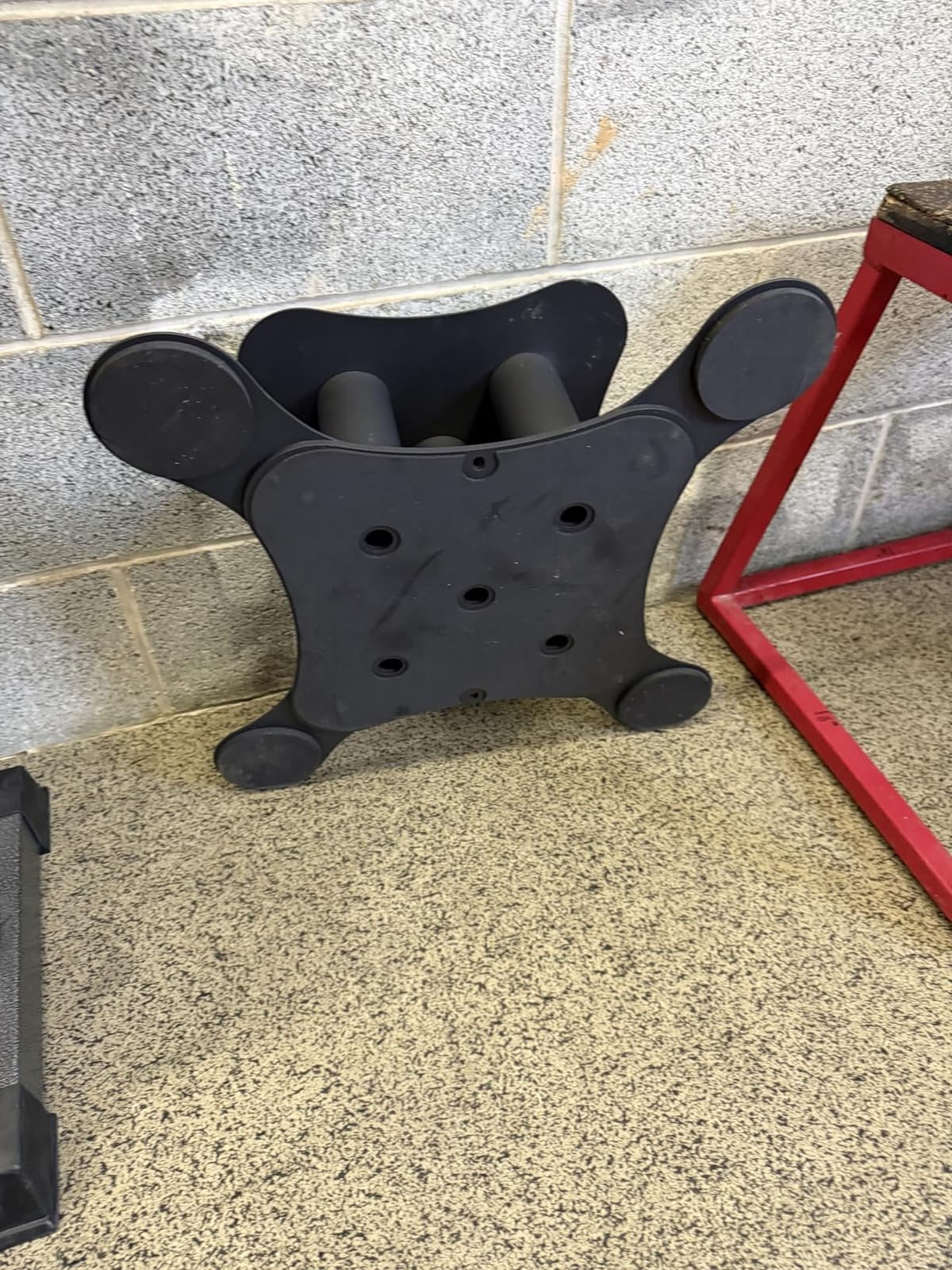 Vertical Barbell Holder for 2-Inch Olympic Bars | Bar Storage Rack for Barbells, Curl Bars, Triceps & Hex Bars customer photo 1