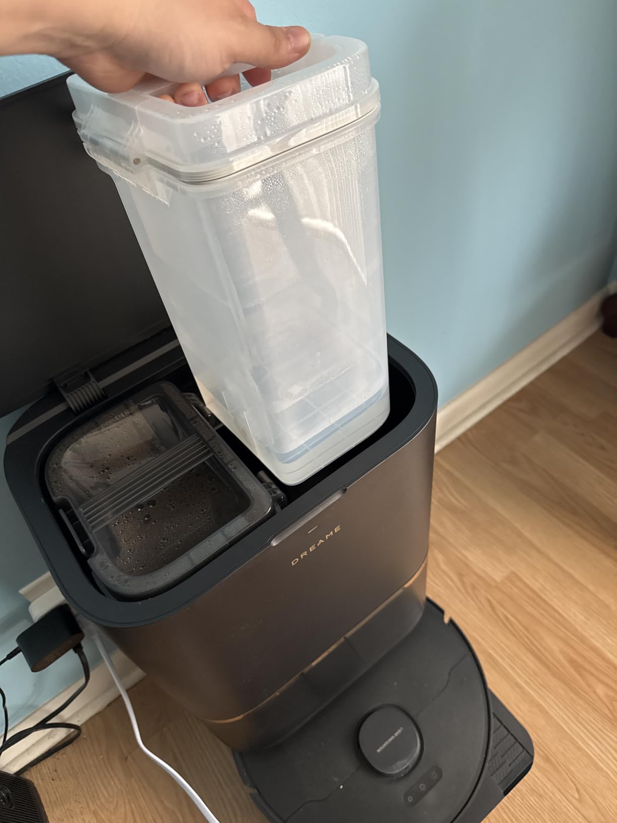DREAME L60 Ultra FE Robot Vacuum and Mop, Auto-Empty and 100℃ Self-Cleaning Mop, 30,000Pa Suction, Obstacle Avoidance and 360° Navigation, Corner to Edge Deep Cleaning, TriCut Brush, Black customer photo 2